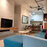 Oug Signature 3Br 6Pax Old Klang Road
